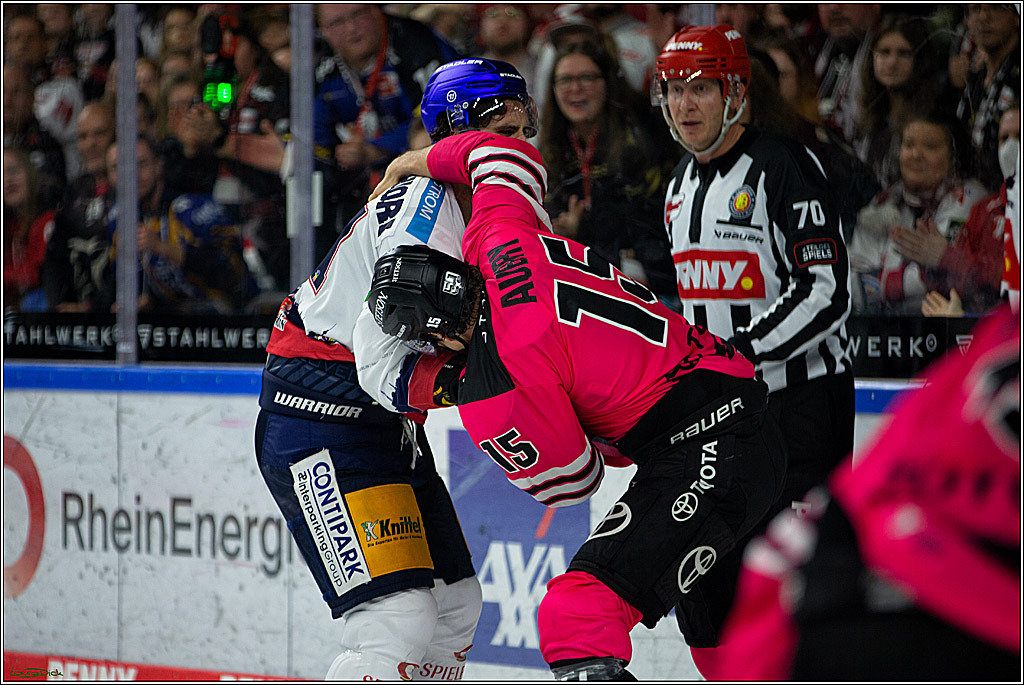 PENNY DEL; Koelner Haie- Eisbaeren Berlin; Koeln, 16.10.2022